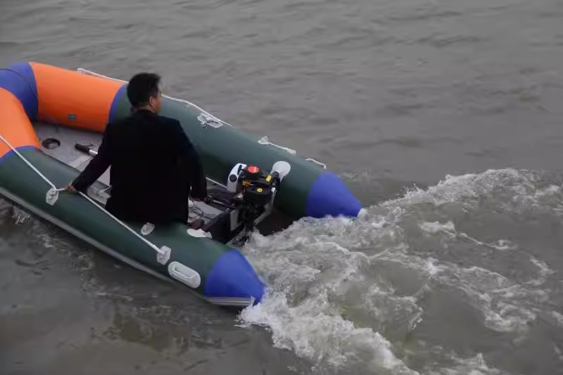 Silniki zaburtowe 4-suwowe 4KM – Electric Outboard Motor 3Hp recenzja i cena